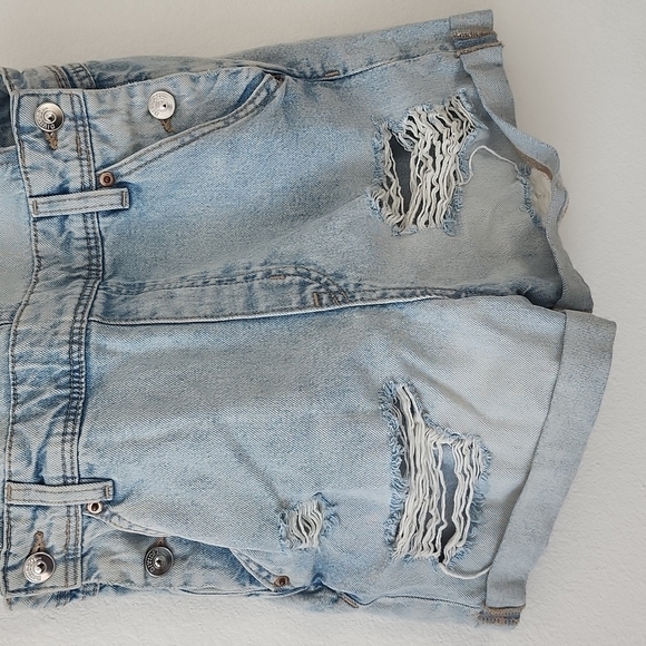 H&M Distress Denim Overall Shorts shortall Summer Casual Outing - Picture 2 of 12